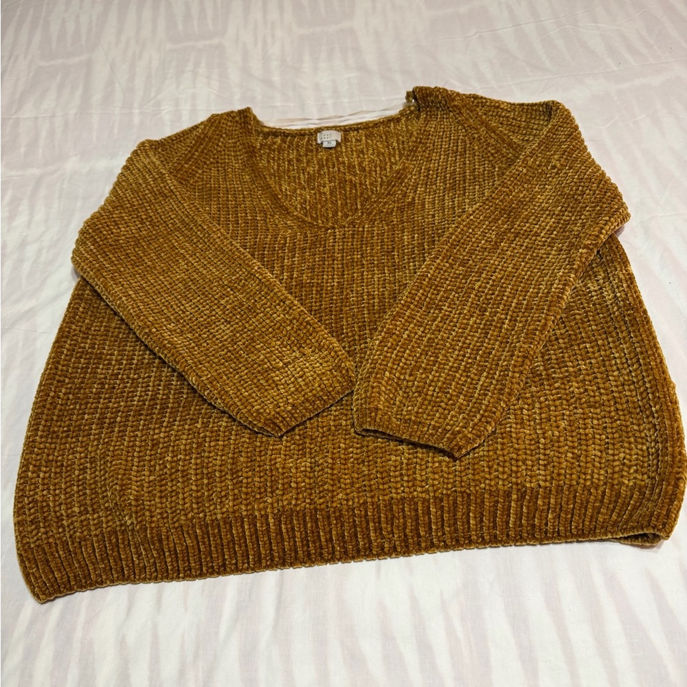 a new day V-Neck Sweater in Warm Mustard